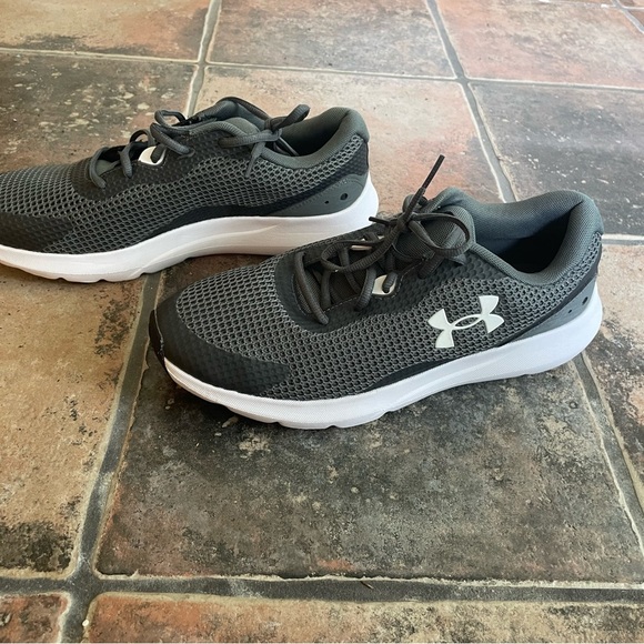 Under Armour Men’s Surge 3 Running Shoes Size 12 - Picture 3 of 6
